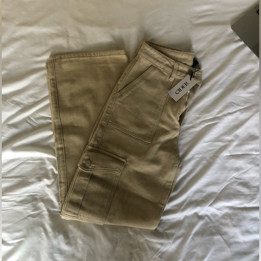 BRAND NEW Cider cargo pants